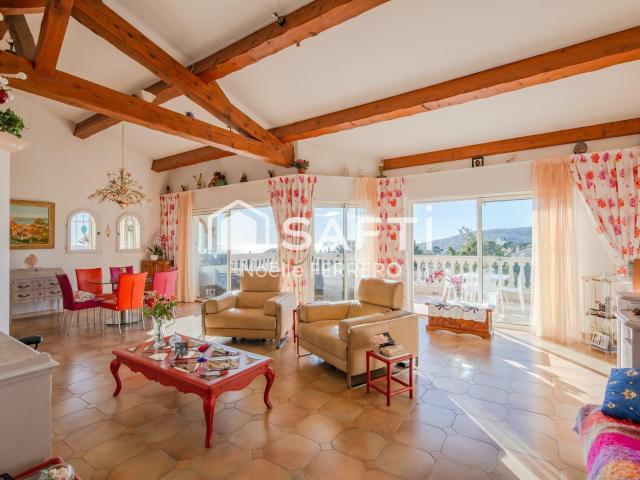 Maison 5 pièces 230 m²