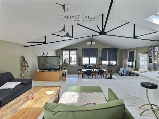 Maison 5 pièces 230 m²