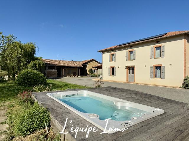 Maison 5 pièces 230 m²