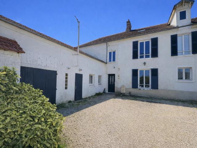 Maison 5 pièces 230 m²