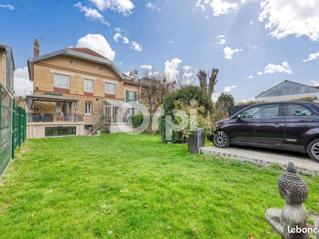 Maison 5 pièces 230 m²