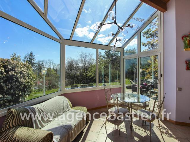 Maison 5 pièces, 230 m² à louer à Échenevex 01170
