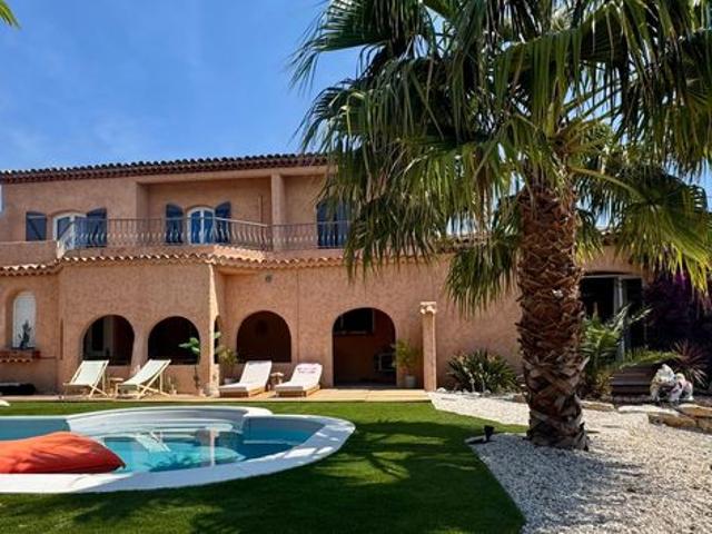 Maison 5 pièces 231 m²