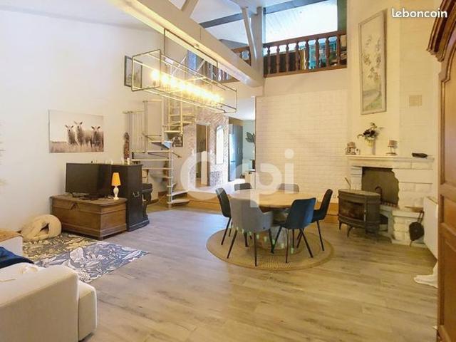Maison 5 pièces 231 m²