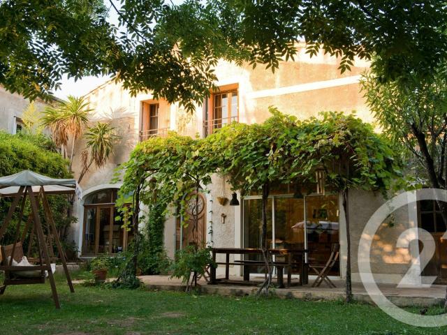 Maison 5 pièces 232 m²