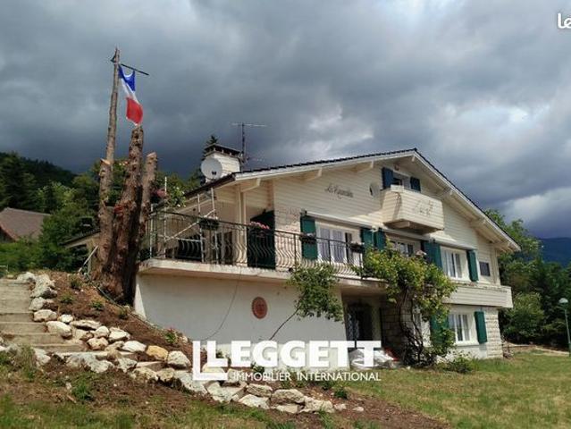 Maison 5 pièces 232 m²