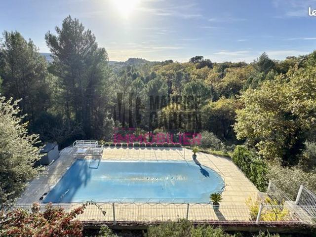 Maison 5 pièces 233 m²