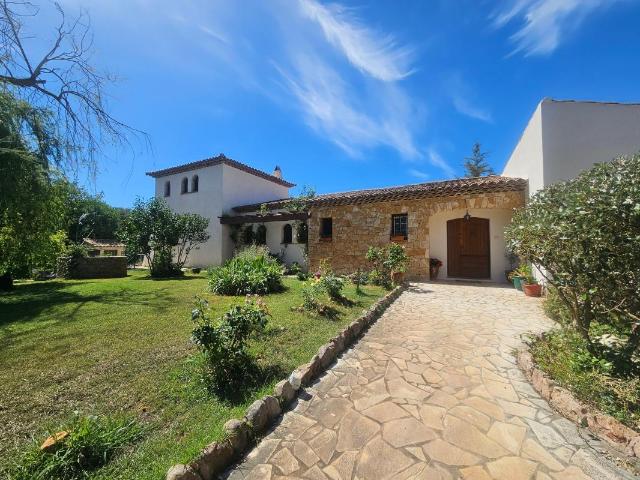 Maison 5 pièces 233 m²