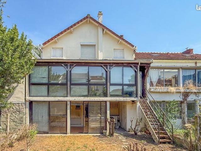 Maison 5 pièces 244 m²