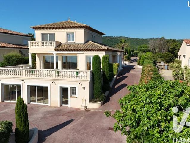 Maison 5 pièces 245 m²