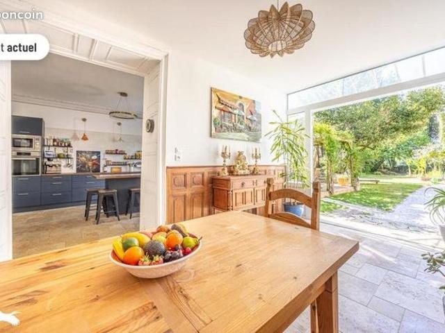 Maison 5 pièces 245 m²