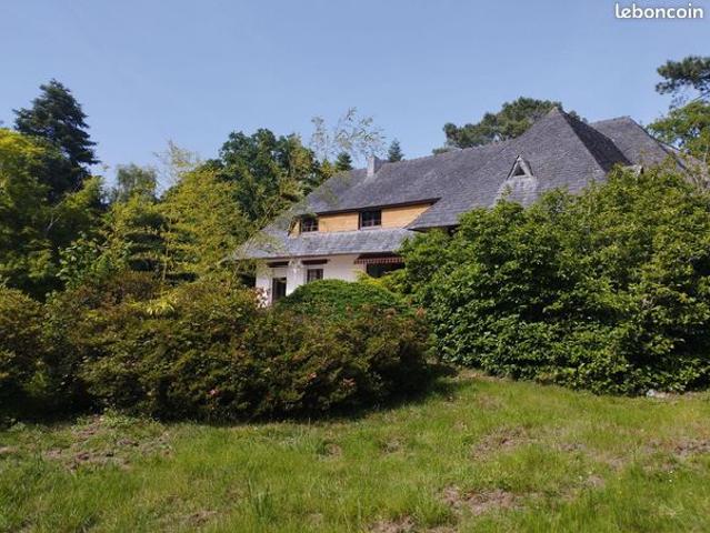 Maison 5 pièces 245 m²