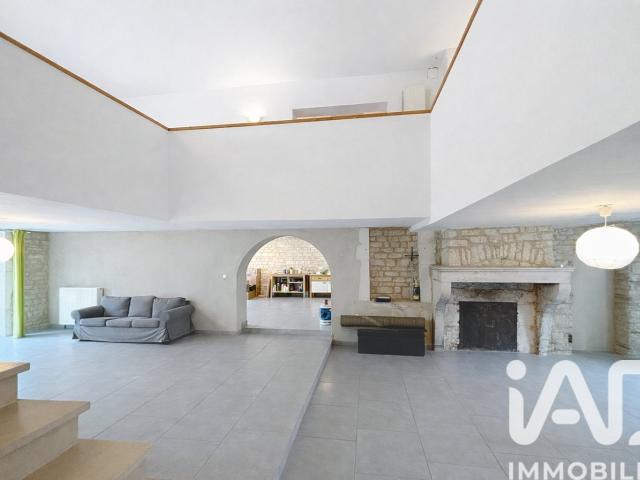 Maison 5 pièces 246 m²