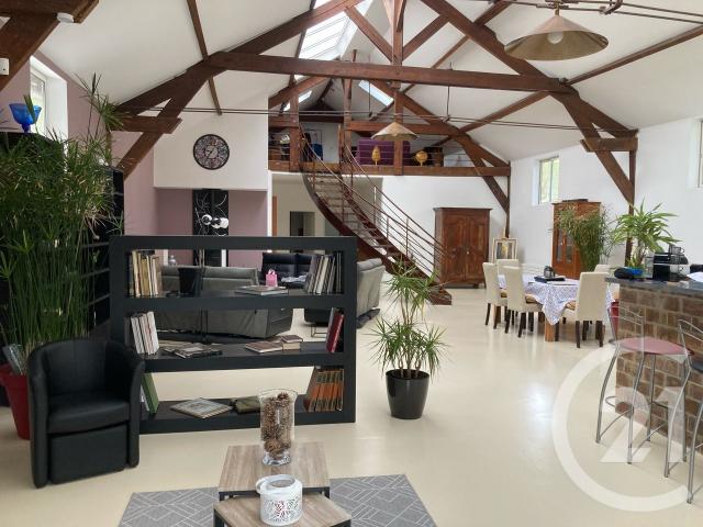 Maison 5 pièces 247 m²