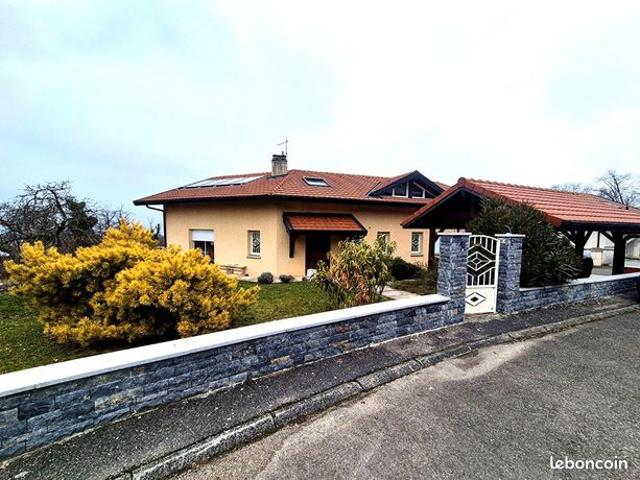 Maison 5 pièces 247 m²