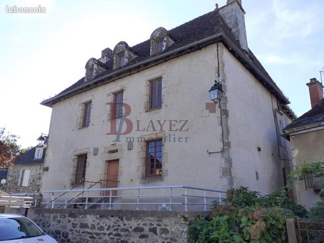 Maison 5 pièces 240 m²