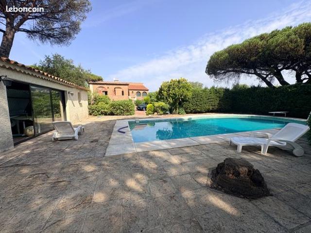 Maison 5 pièces 240 m²