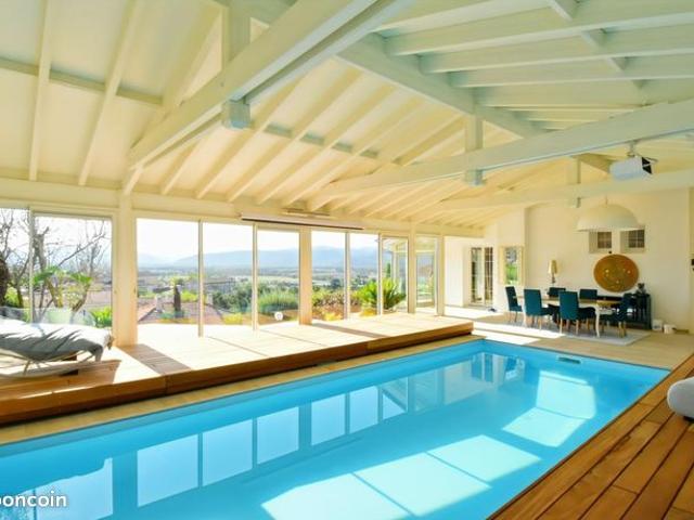 Maison 5 pièces 240 m²