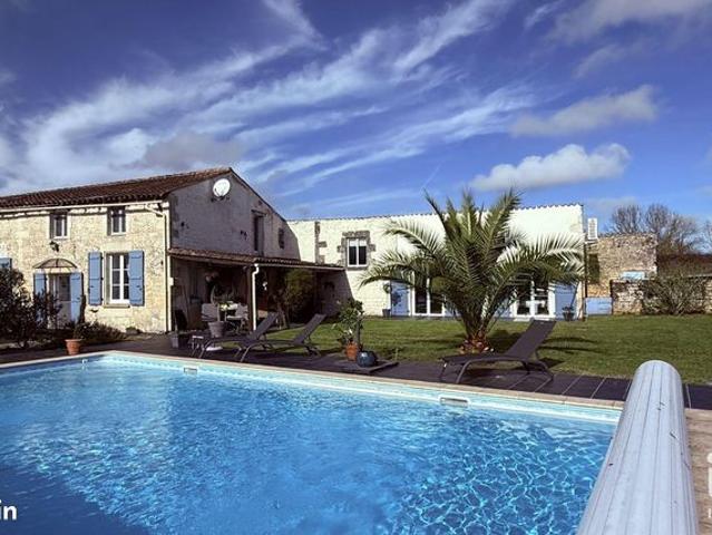 Maison 8 pièces 240 m²