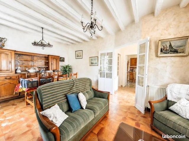 Maison 5 pièces 240 m²