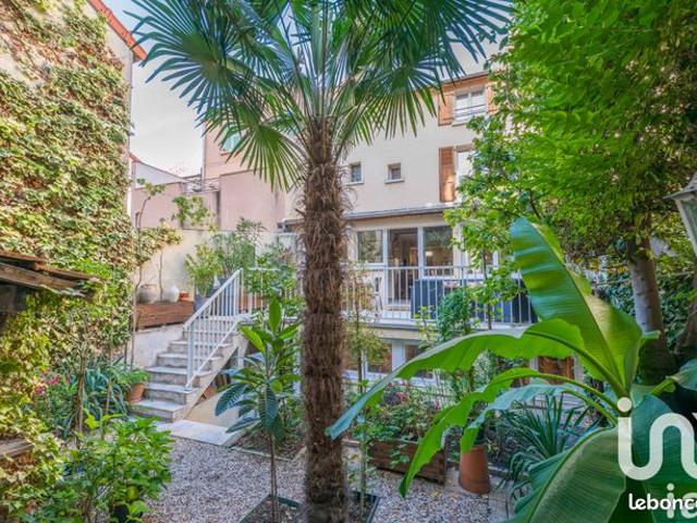 Maison 5 pièces 240 m²