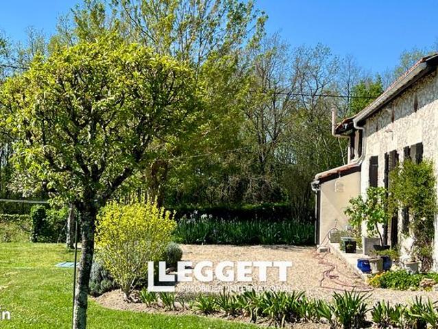 Maison 5 pièces 240 m²