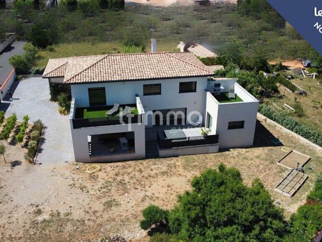 Maison 5 pièces 240 m²