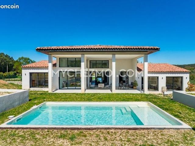 Maison 5 pièces 241 m²