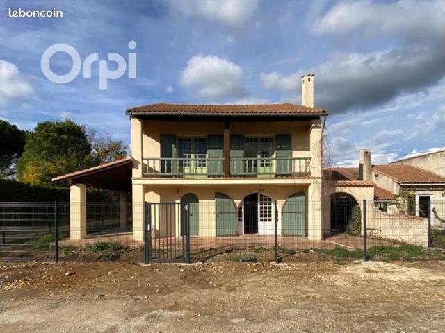 Maison 5 pièces 243 m²