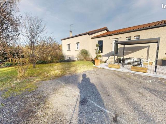 Maison 5 pièces 243 m²