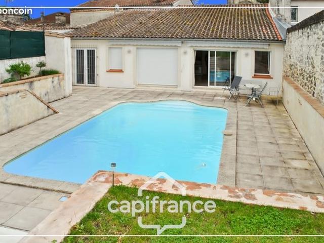 Maison 5 pièces 254 m²