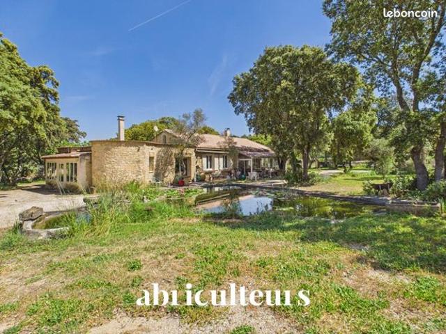 Maison 5 pièces 254 m²