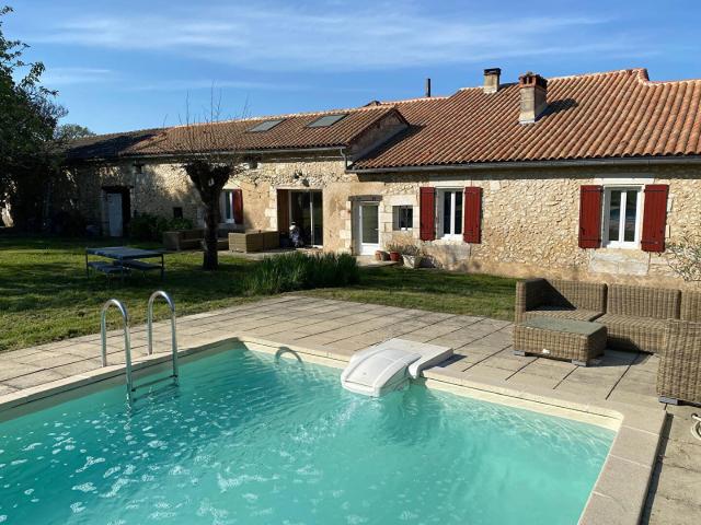 Maison 5 pièces 254 m²