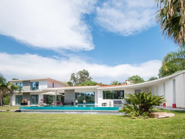 Maison 5 pièces 256 m²