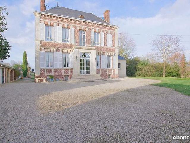Maison 5 pièces 257 m²