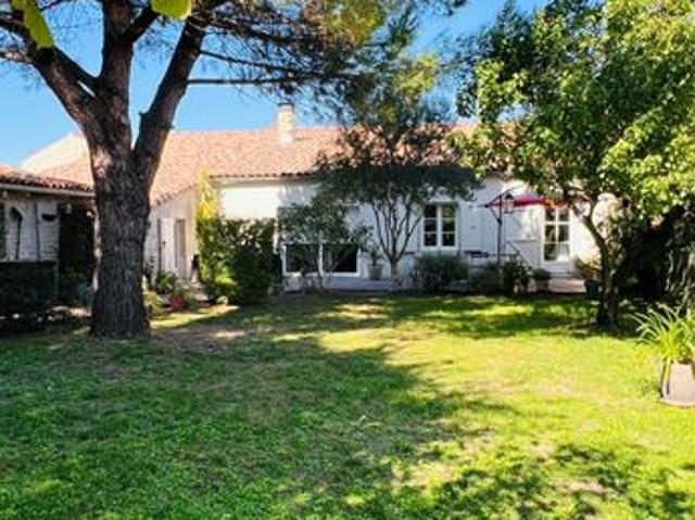 Maison 5 pièces 257 m²
