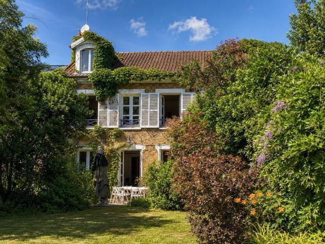 Maison 5 pièces 257 m²