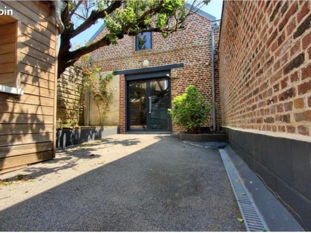 Maison 5 pièces 250 m²