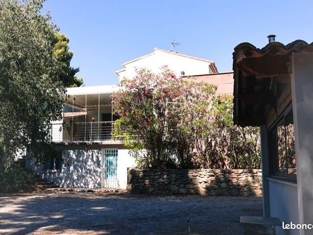 Maison 5 pièces 250 m²