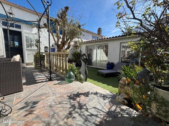 Maison 5 pièces 250 m²