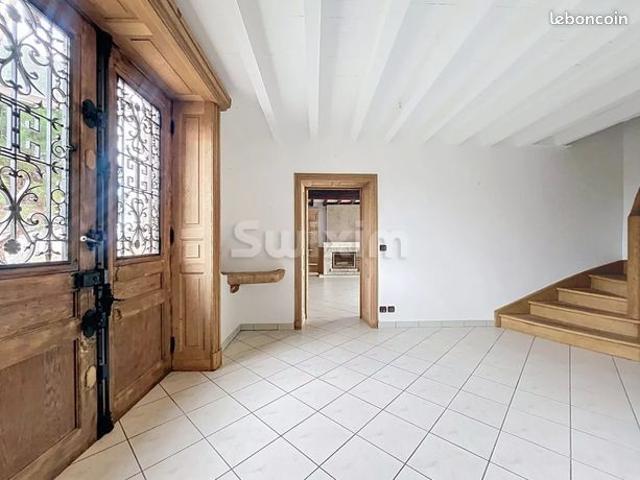 Maison 5 pièces 250 m²