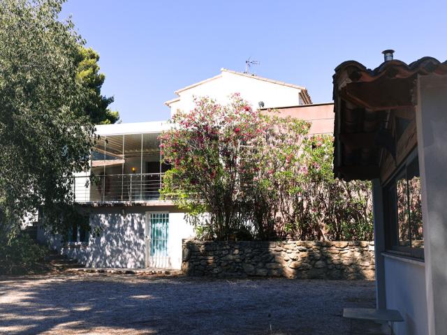 Maison 5 pièces 250 m²