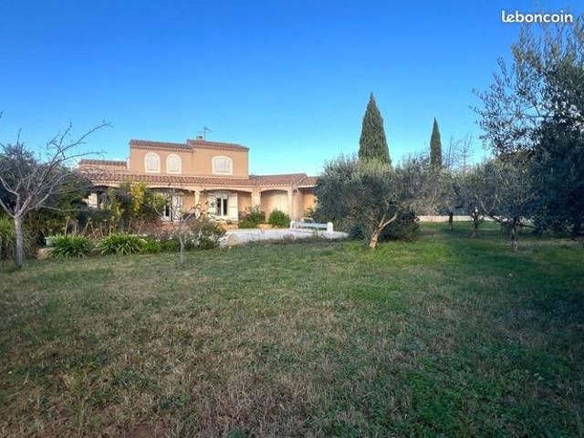 Maison 5 pièces 250 m²