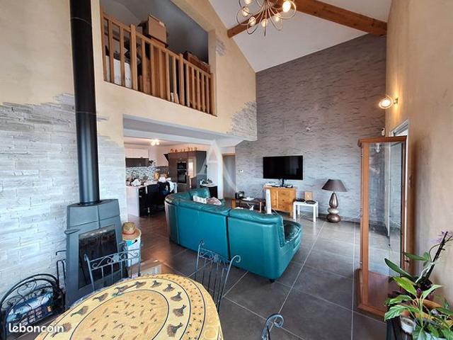Maison 5 pièces 250 m²
