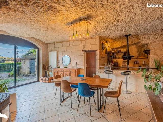 Maison 5 pièces 250 m²