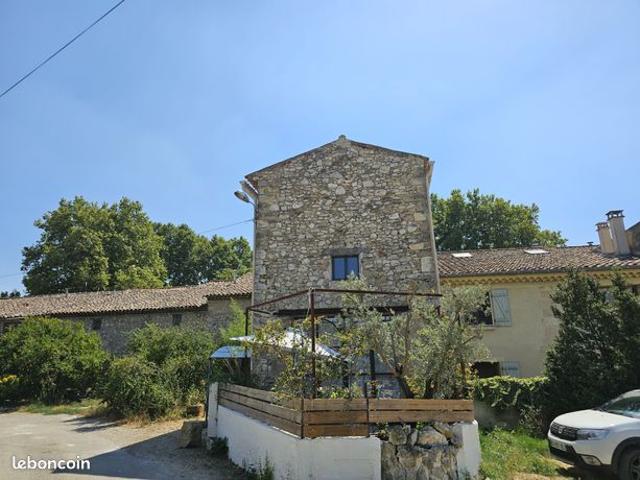 Maison 5 pièces 250 m²