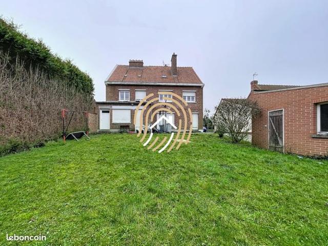 Maison 5 pièces 250 m²
