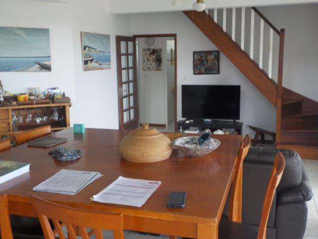 Maison 5 pièces, 250 m² à louer à Rivière Salée 97215
