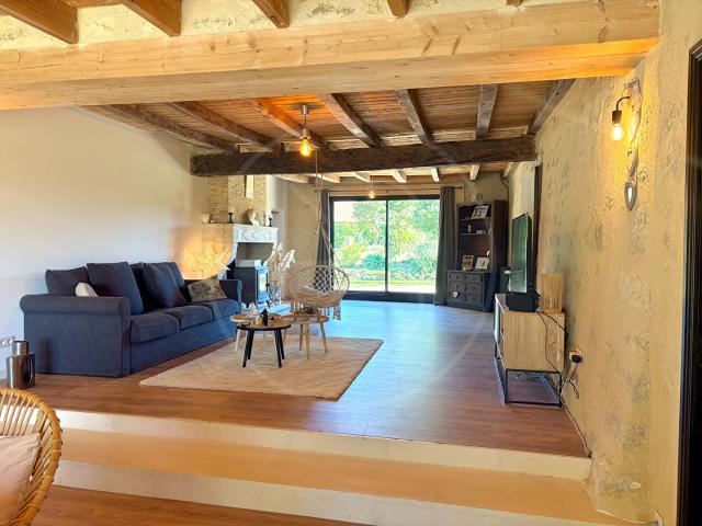 Maison 5 pièces 251 m²