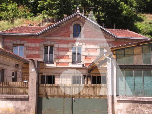 Maison 5 pièces 251 m²